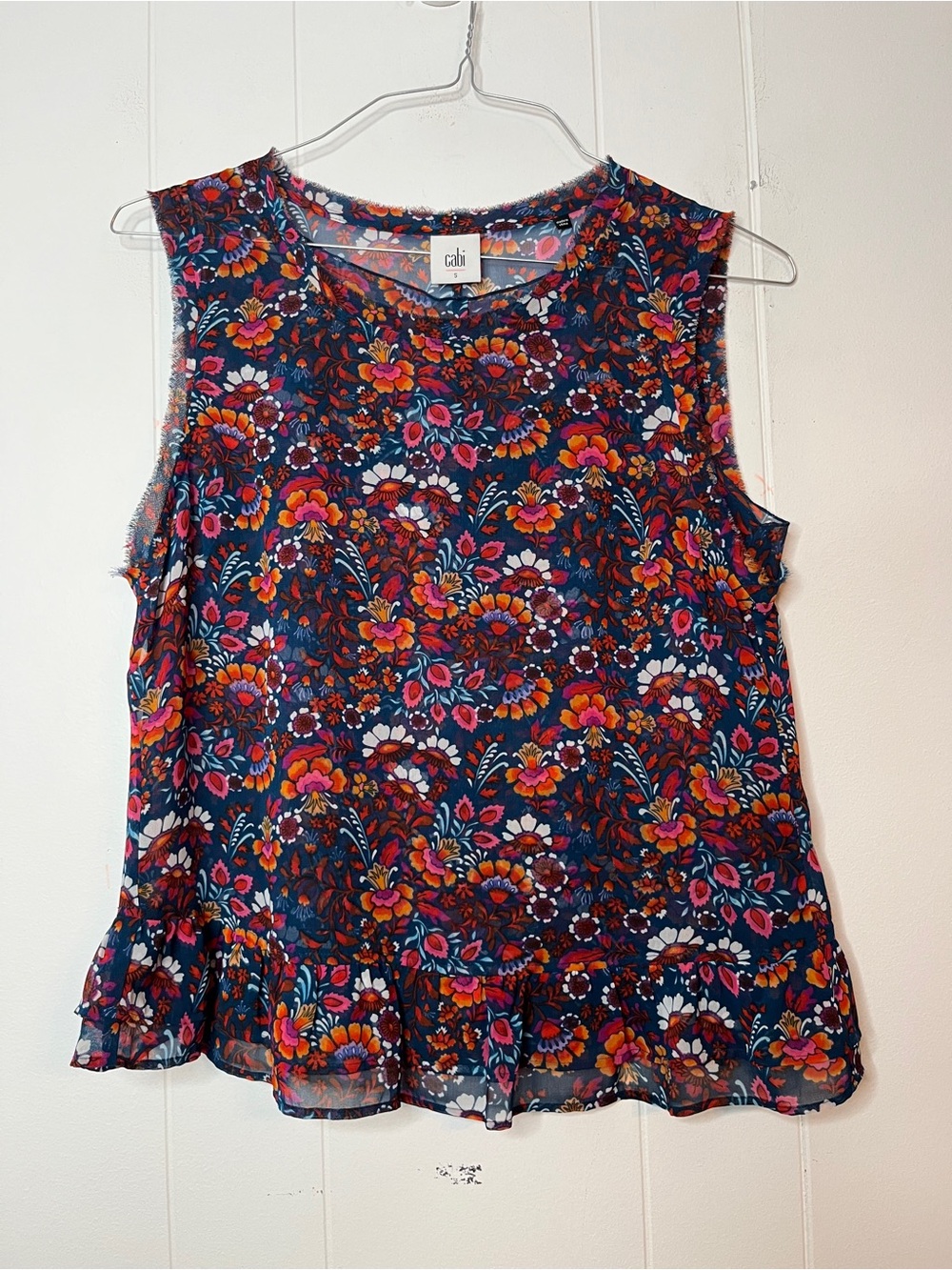 cabi Navy Floral Sleeveless Ruffle Hem Top S